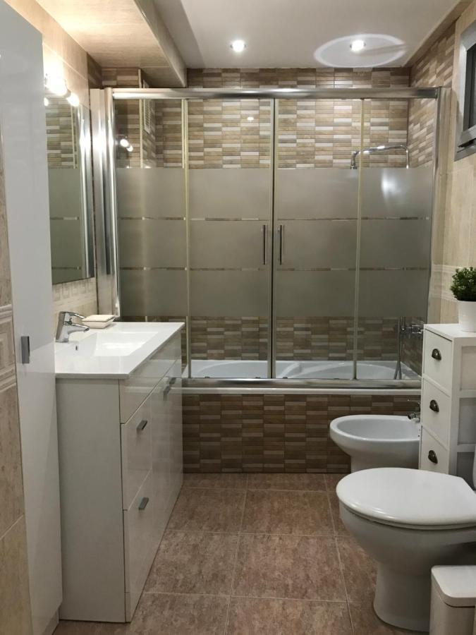 Apartamento Con Parking Gratis En El Centro, 2 Dormitorios Almería Esterno foto