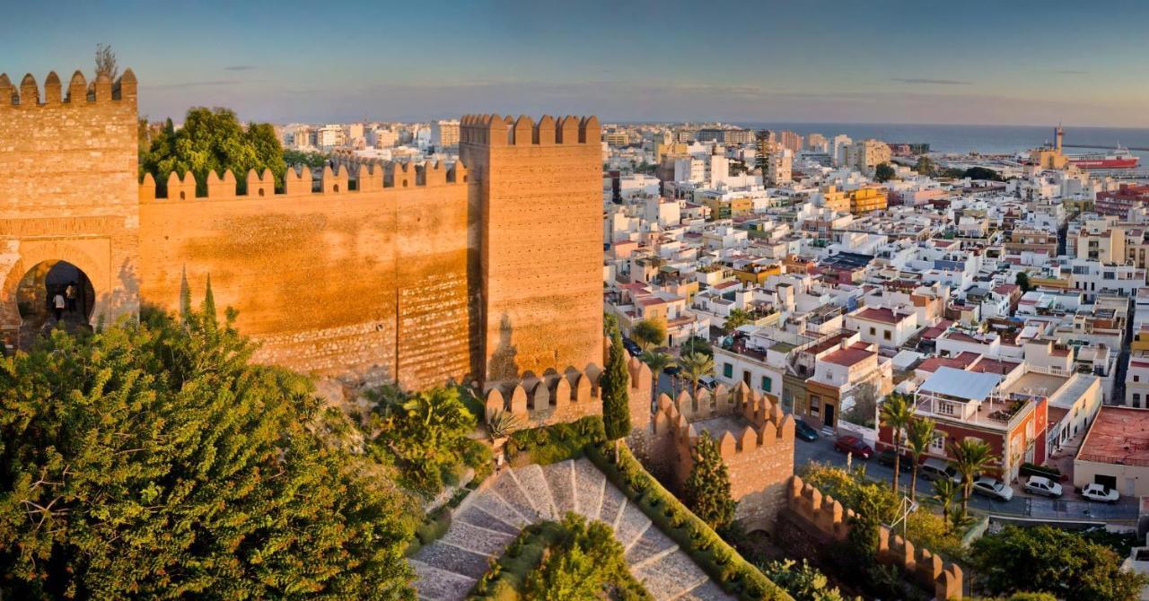 Apartamento Con Parking Gratis En El Centro, 2 Dormitorios Almería Esterno foto