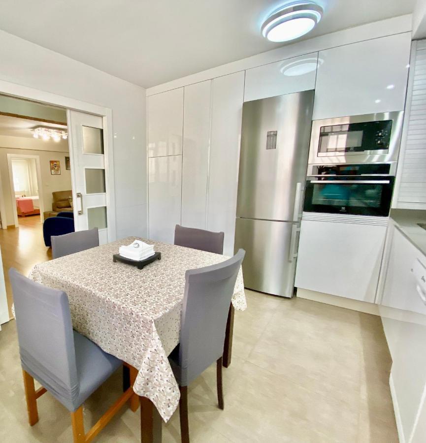 Apartamento Con Parking Gratis En El Centro, 2 Dormitorios Almería Esterno foto